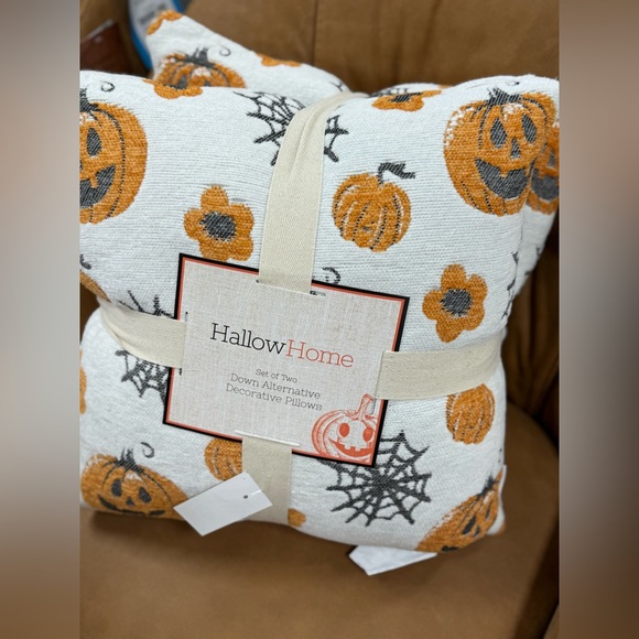 HallowHome Pumpkin Decorative 2 Pillows